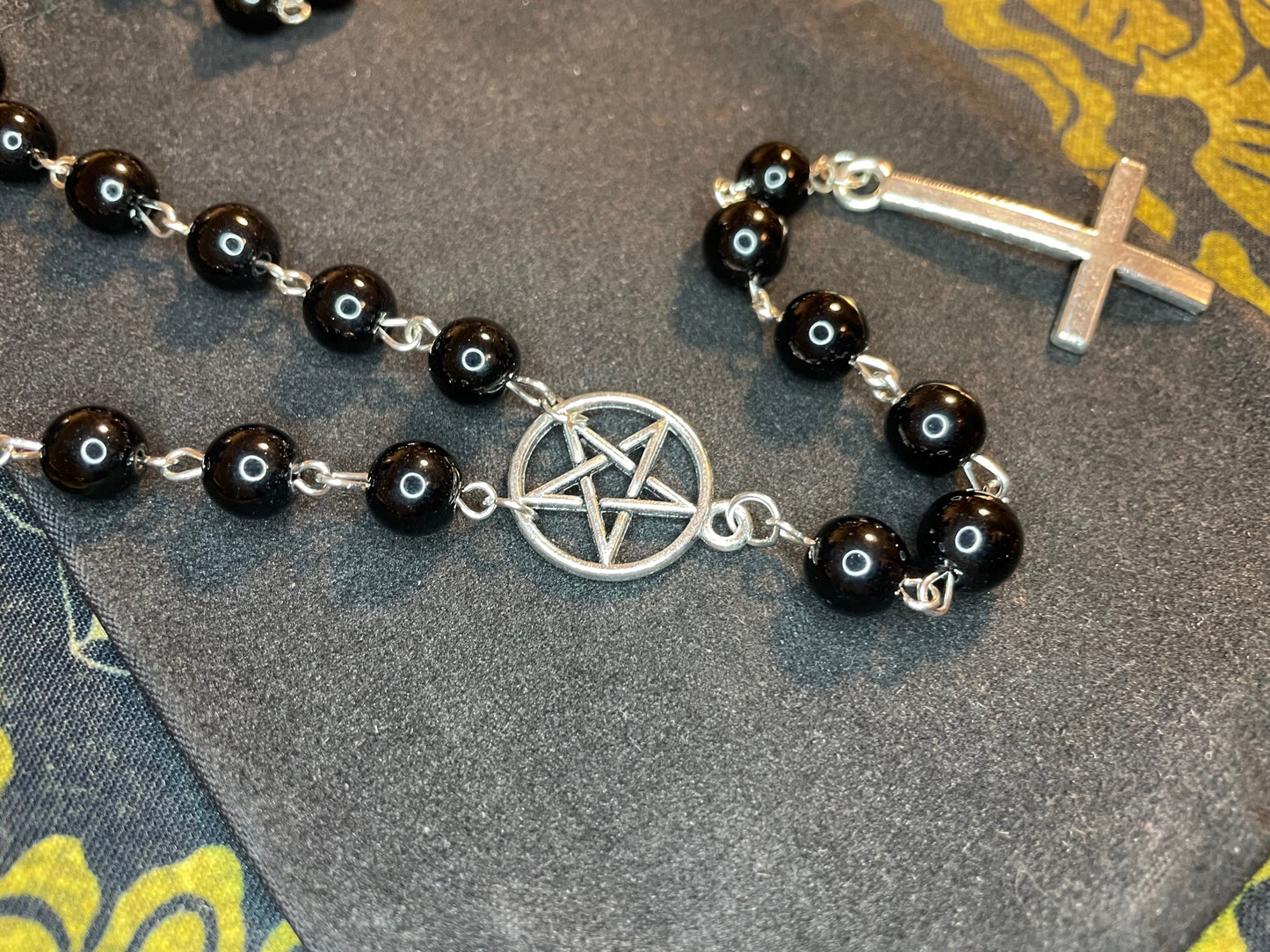 Satanic Rosary Inverted Pentagram Upside Down Cross Pendant Unholy Prayer Beads Pagan Wiccan Occult Jewelry Necklace Gift - Silver & Black