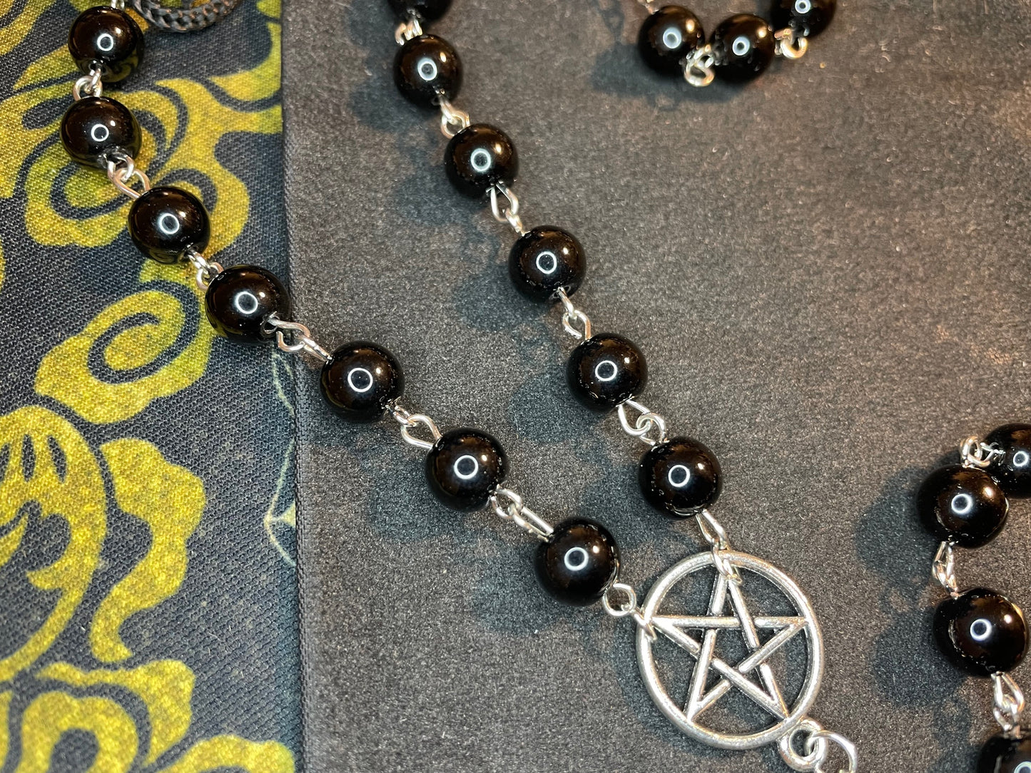 Satanic Rosary Inverted Pentagram Upside Down Cross Pendant Unholy Prayer Beads Pagan Wiccan Occult Jewelry Necklace Gift - Silver & Black