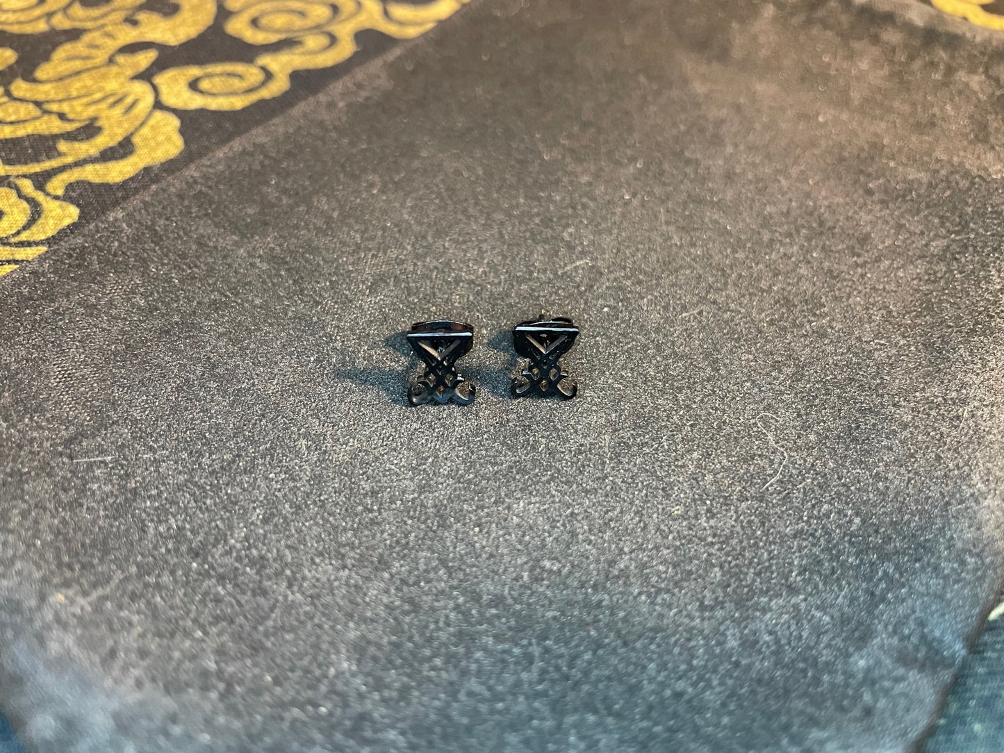 Sigil of Lucifer Seal of Satan Stainless Steel Stud Earrings Gothic Retro Pagan Satanic Church Wiccan Occult Jewelry Gift  - Black / Silver