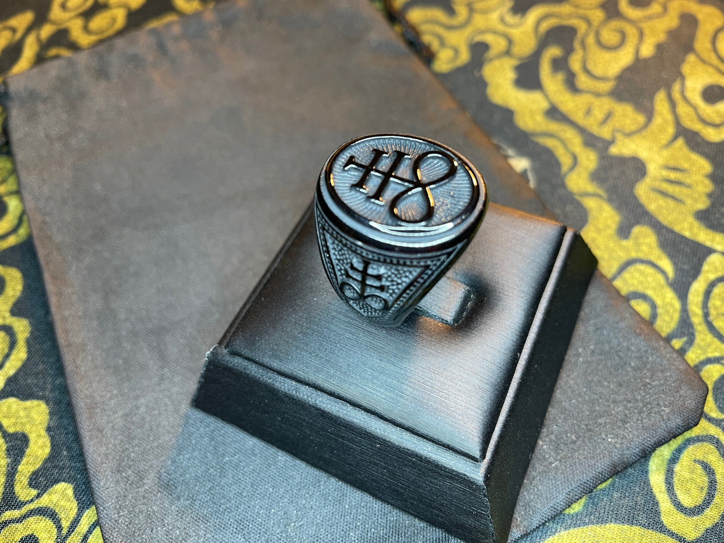 Sigil of Leviathan Cross Seal of Satan Baphomet Power Chaos Statement Ring Gothic Pagan Wiccan Satanic Church Occult Jewelry Gift - Black