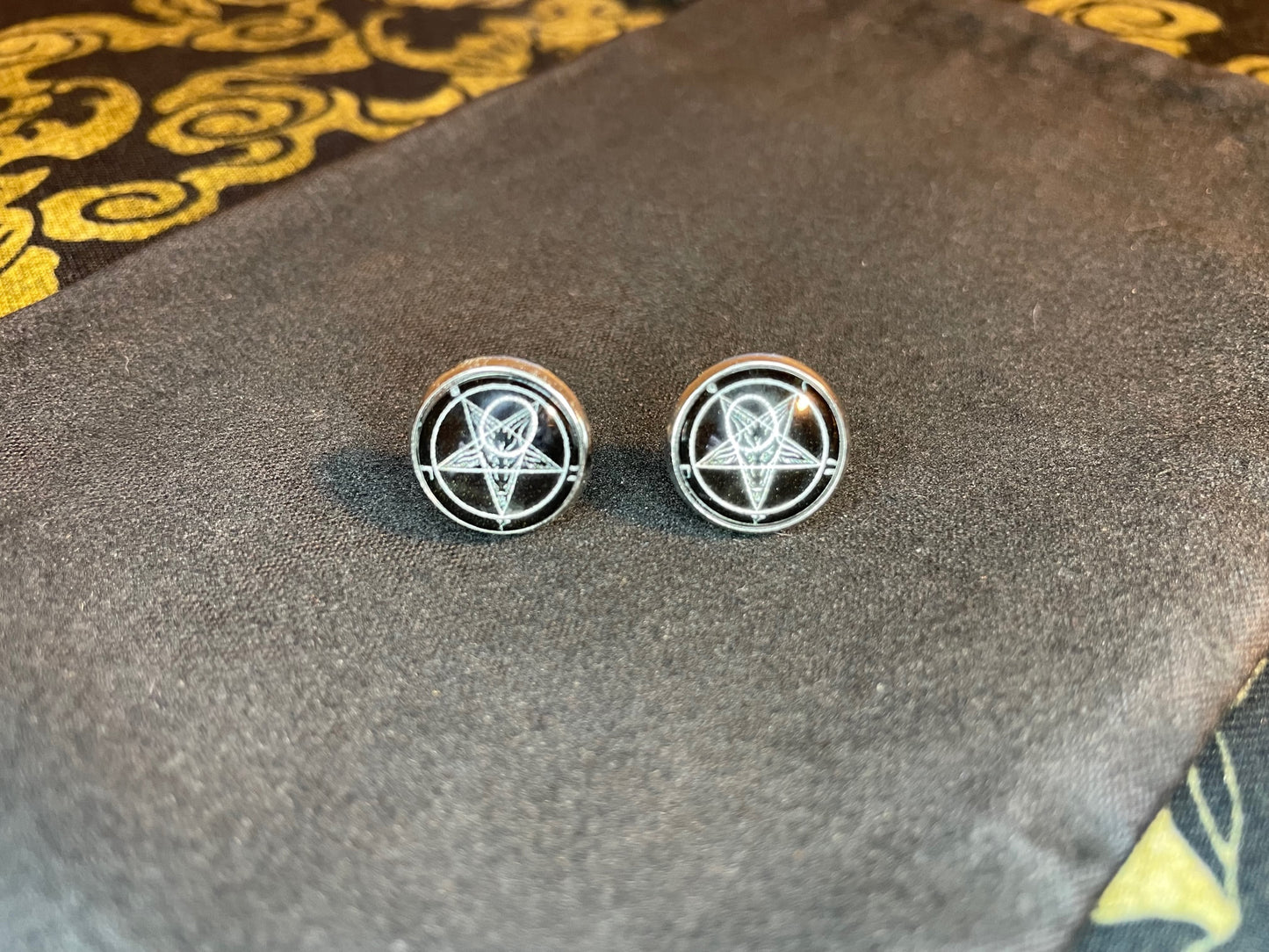 Sigil of Baphomet Church of Satan Inverted Pentagram Earrings Goat Glass Stainless Steel Wiccan Satanic Gothic Occult Gift - Black & White