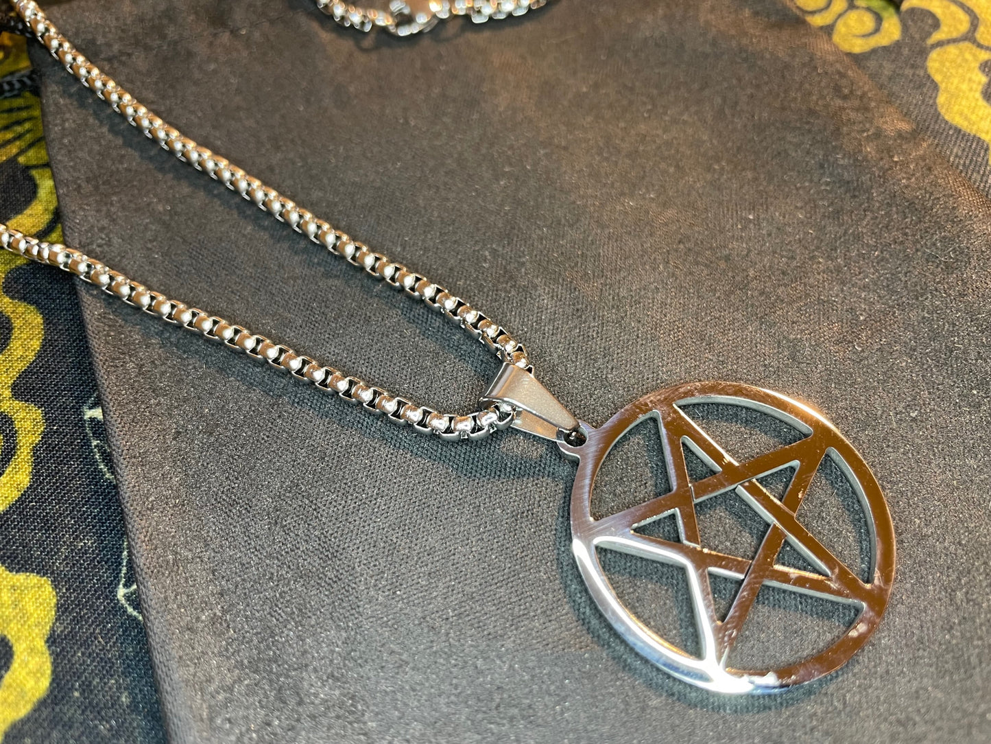 Inverted Pentagram Upside Down Stainless Steel Pendant Necklace Talisman Amulet Gothic Satanic Wiccan Pagan Occult Jewelry Gift - Silver