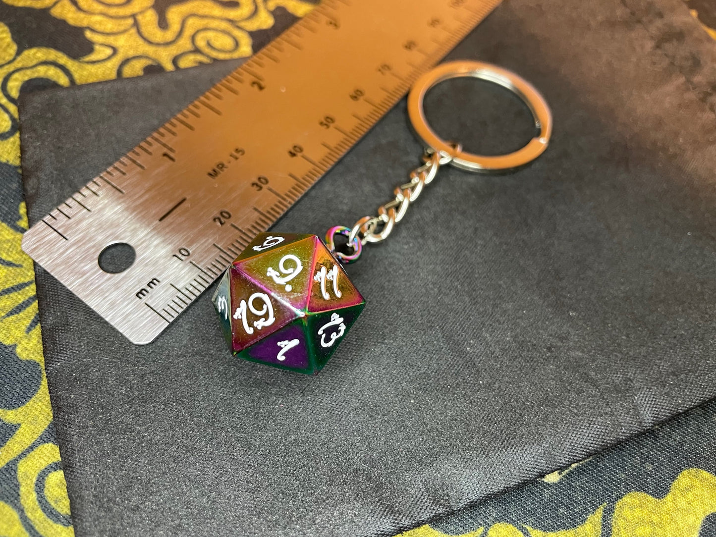 Rainbow d20 20-sided Die Keychain Dungeon Dragon Dice Heavy Solid Steel Prismatic Pendant Gothic Pagan Wiccan Satanic Occult Accessory Gift