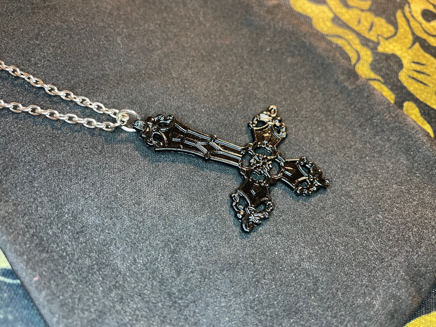 Ornate Upside Down Cross Inverted Crucifix Hand-Poured Aluminum Pendant Necklace Gothic Occult Pagan Satanic Wiccan Jewelry Gift - Black