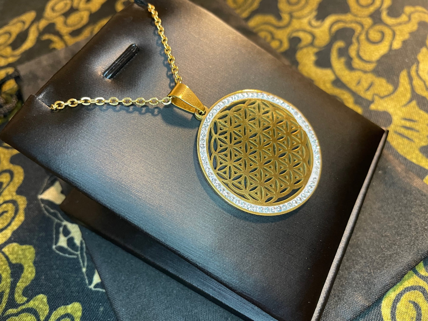 Flower of Life Sacred Geometry Yoga Hindu Buddhism Stainless Steel Pendant Necklace Pagan Occult Jewelry Best Gift - Gold & White Diamond