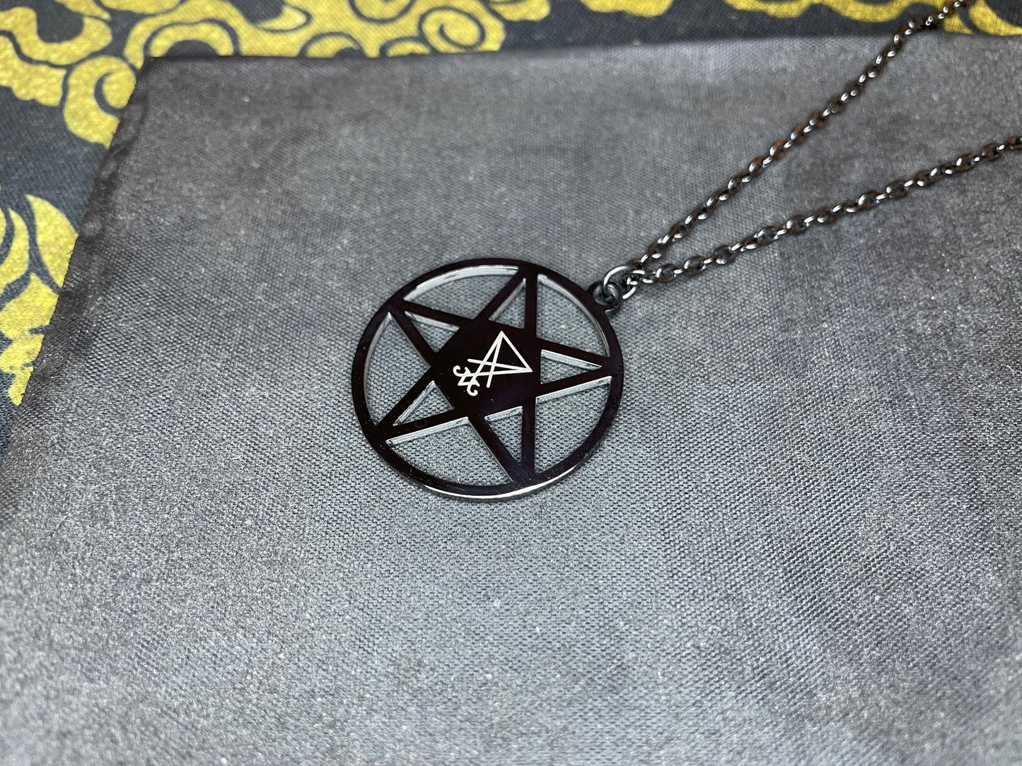 Inverted Pentagram Sigil of Lucifer Upside Down Stainless Steel Pendant Necklace Satanic Gothic Pagan Wiccan Jewelry Best Gift - Black