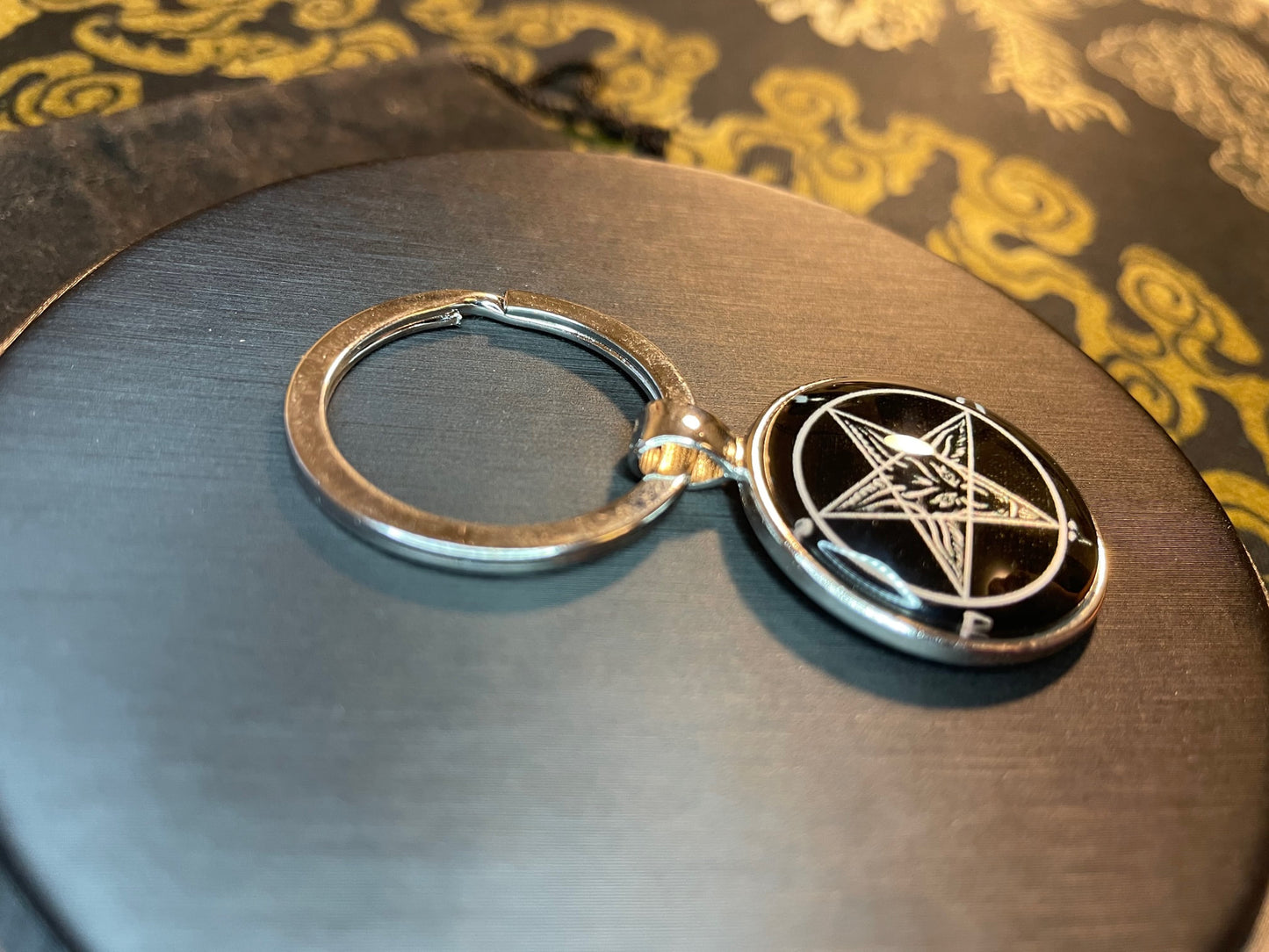 Sigil of Baphomet Church of Satan Inverted Pentagram Keychain Goat Glass Stainless Steel Wiccan Satanic Gothic Occult Gift - Black & White