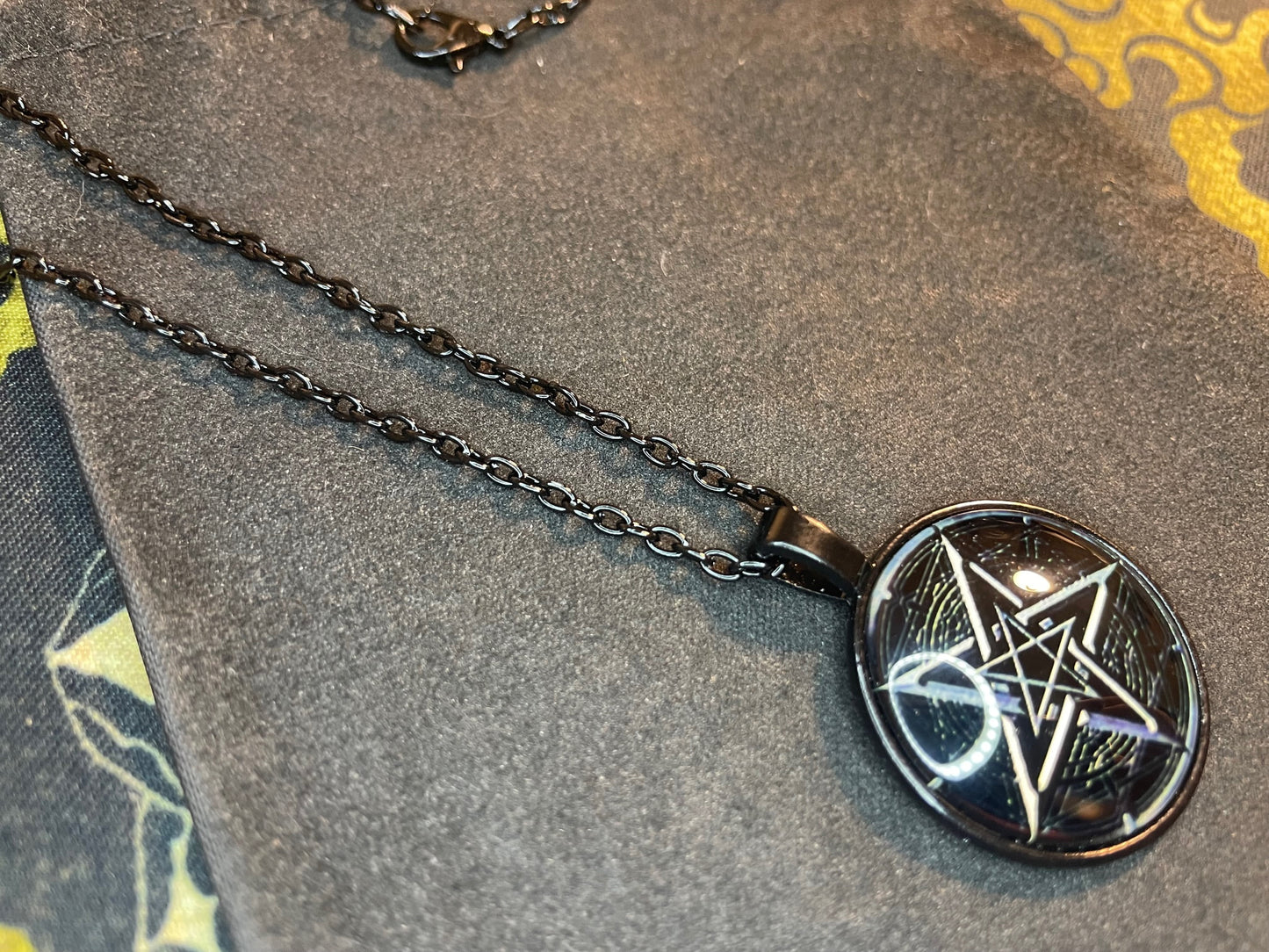 Double Pentagram Sigil of Leviathan Baphomet Lucifer Glass Stainless Steel Pendant Necklace Satanic Wiccan Pagan Occult Jewelry Gift - Black