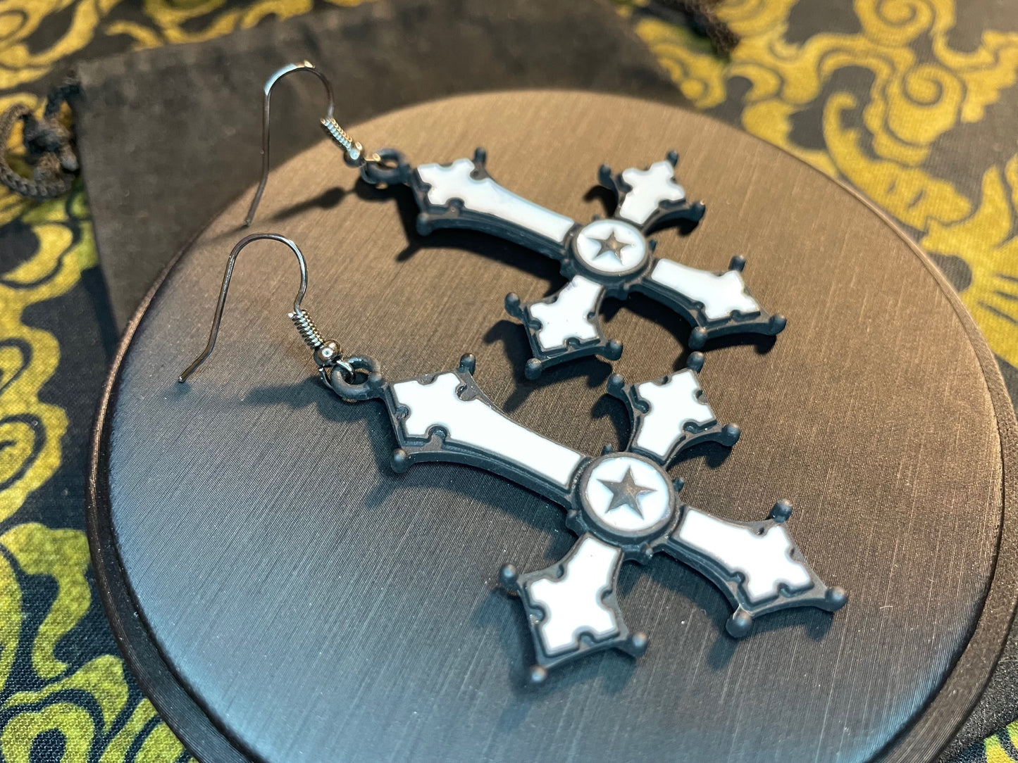 Upside Down Inverted Cross Star Stainless Steel Pendant Earrings Gothic Pagan Satanic Church Wiccan Occult Jewelry Gift -  Black & White