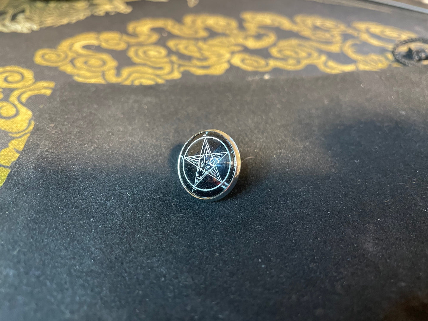 Sigil of Baphomet Church of Satan Inverted Pentagram Lapel Pin Goat Glass Stainless Steel Wiccan Satanic Gothic Occult Gift - Black & White