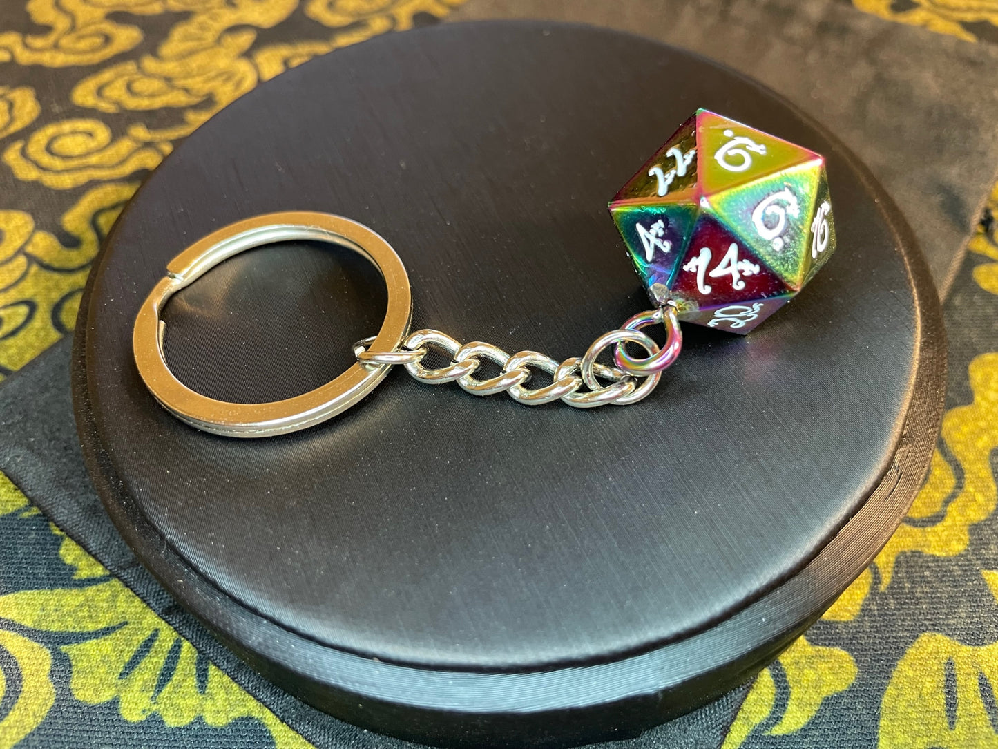 Rainbow d20 20-sided Die Keychain Dungeon Dragon Dice Heavy Solid Steel Prismatic Pendant Gothic Pagan Wiccan Satanic Occult Accessory Gift