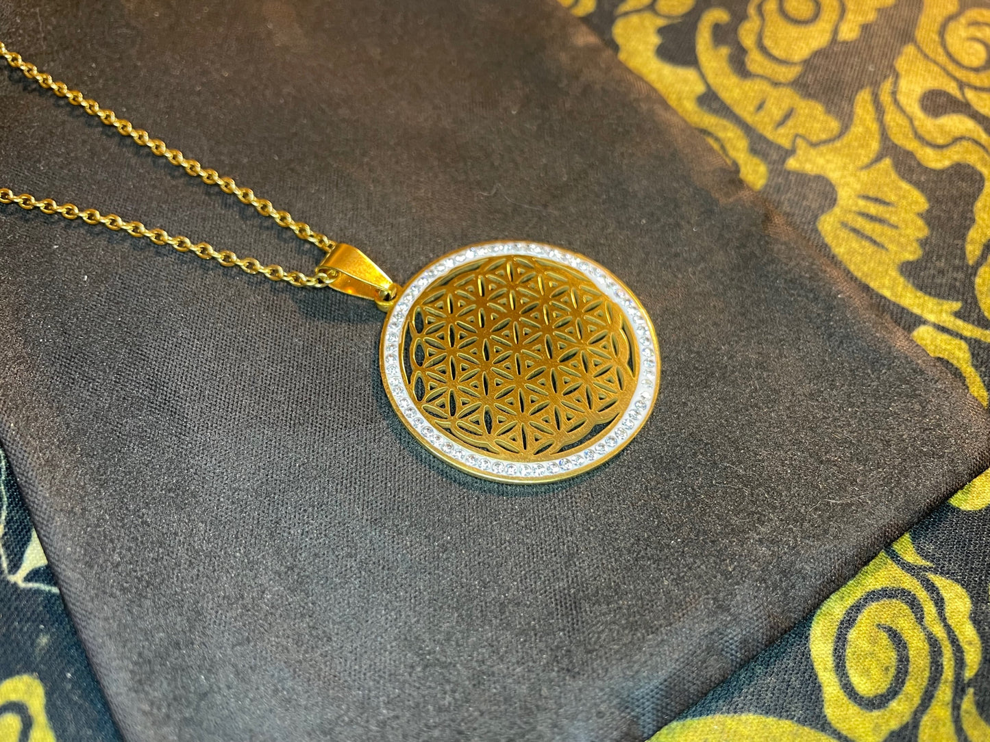 Flower of Life Sacred Geometry Yoga Hindu Buddhism Stainless Steel Pendant Necklace Pagan Occult Jewelry Best Gift - Gold & White Diamond