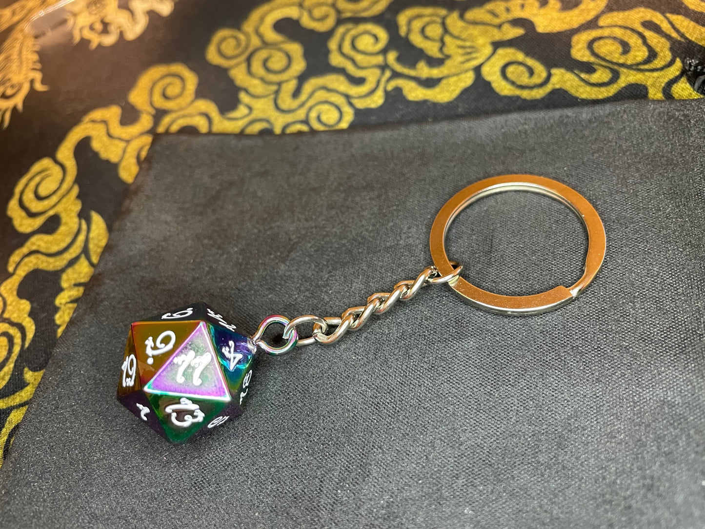 Rainbow d20 20-sided Die Keychain Dungeon Dragon Dice Heavy Solid Steel Prismatic Pendant Gothic Pagan Wiccan Satanic Occult Accessory Gift