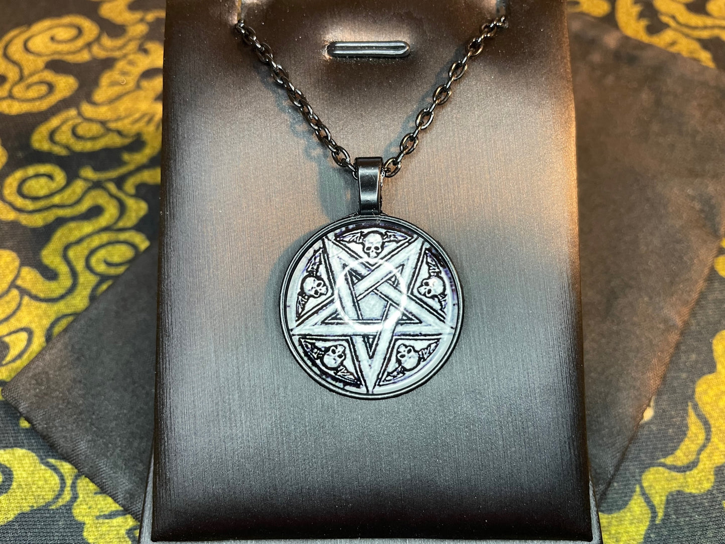 Inverted Pentagram Upside Down Skulls Glass Stainless Steel Pendant Necklace Satanic Wiccan Pagan Occult Jewelry Best Gift - White & Black