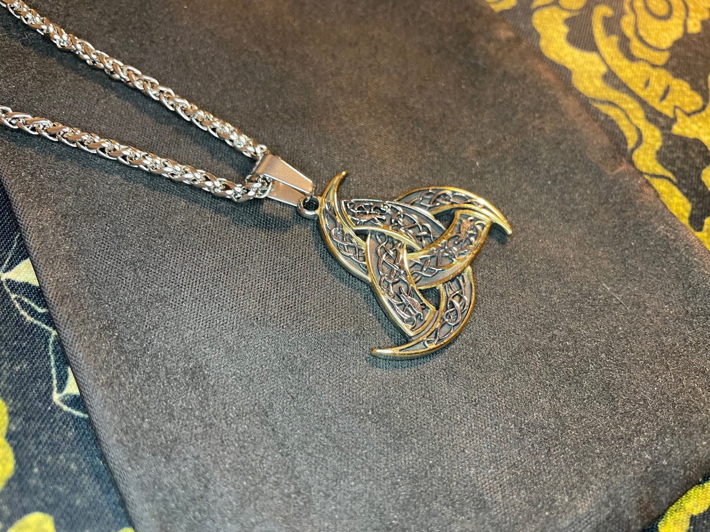 Celtic Trinity Knot Viking Nordic Norse Steel Pendant Necklace Amulet Talisman Satanic Wiccan Pagan Occult Jewelry Gift -  Silver & Gold