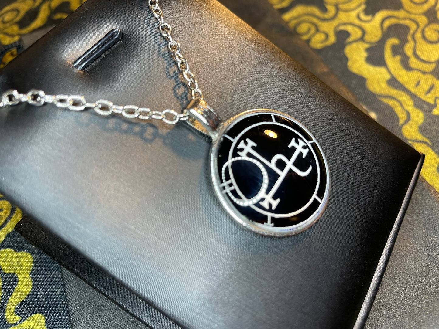 Goddess Lilith Sigil Seal Baphomet Lucifer Glass Stainless Steel Pendant Necklace Feminine Satanic Wiccan Occult Jewelry Best Gift - Silver