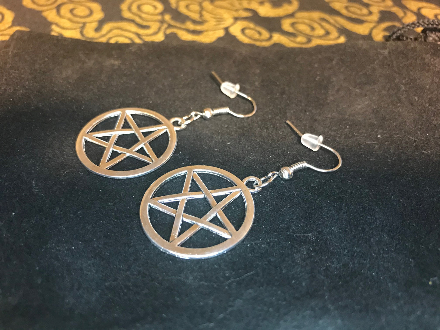 Pentacle 5-Pointed Star Woven Overlap Pentagram Charm Earrings Mystical Pendant Occult Gothic Pagan Satanic Wiccan Jewelry Gift - Silver