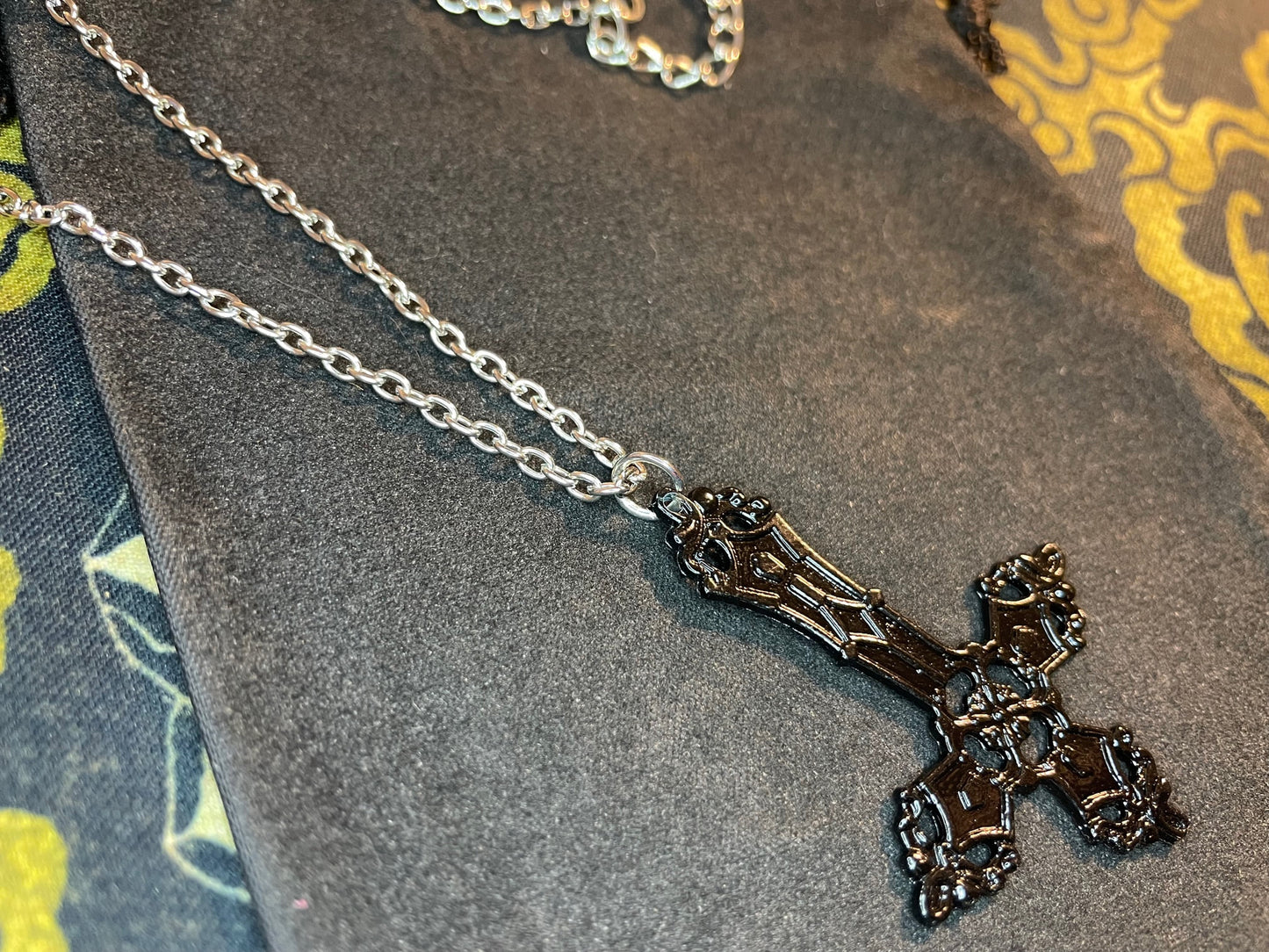 Ornate Upside Down Cross Inverted Crucifix Hand-Poured Aluminum Pendant Necklace Gothic Occult Pagan Satanic Wiccan Jewelry Gift - Black