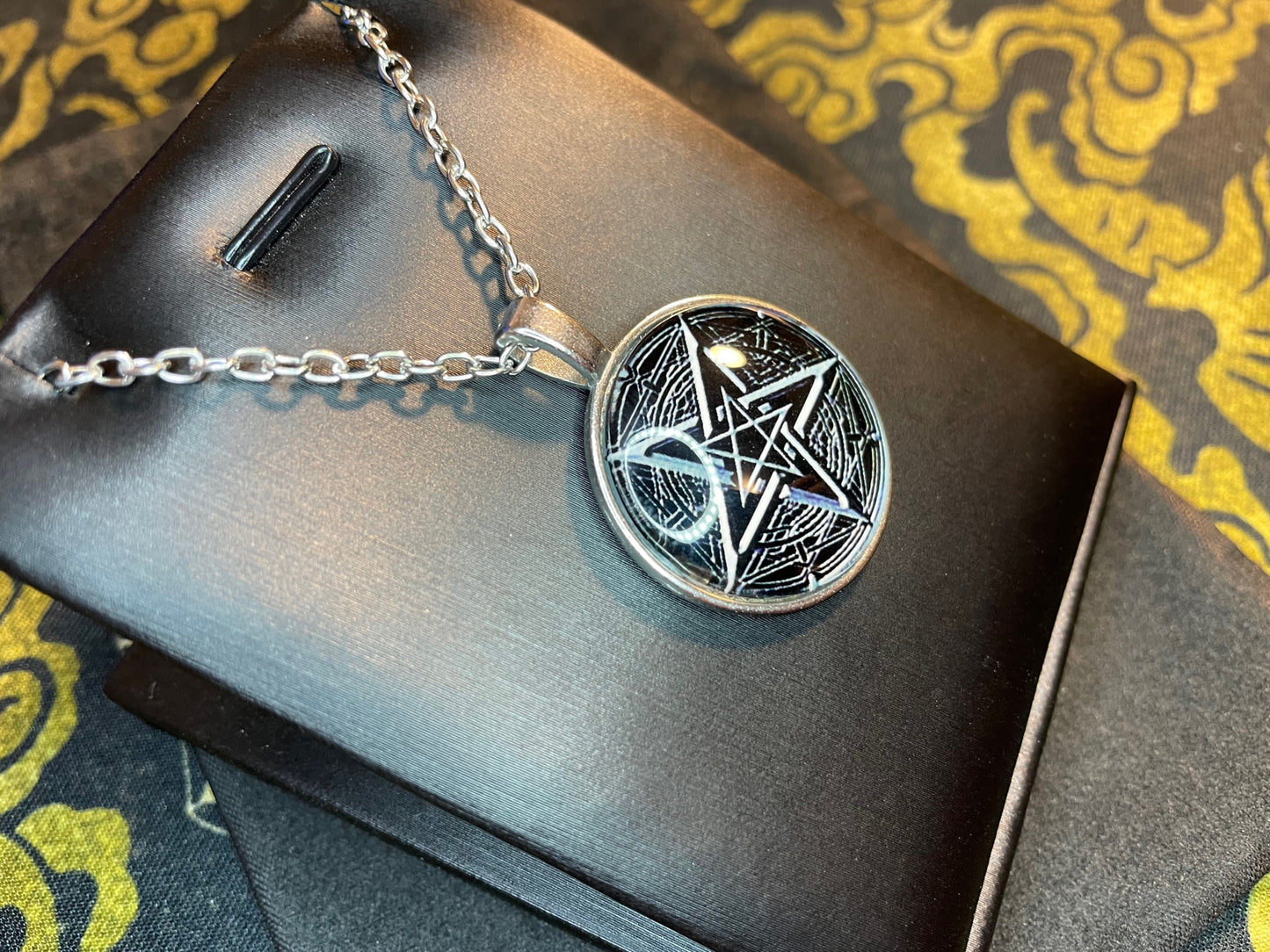 Double Pentagram Sigil of Leviathan Baphomet Lucifer Glass Stainless Steel Pendant Necklace Satanic Wiccan Occult Jewelry Best Gift - Silver