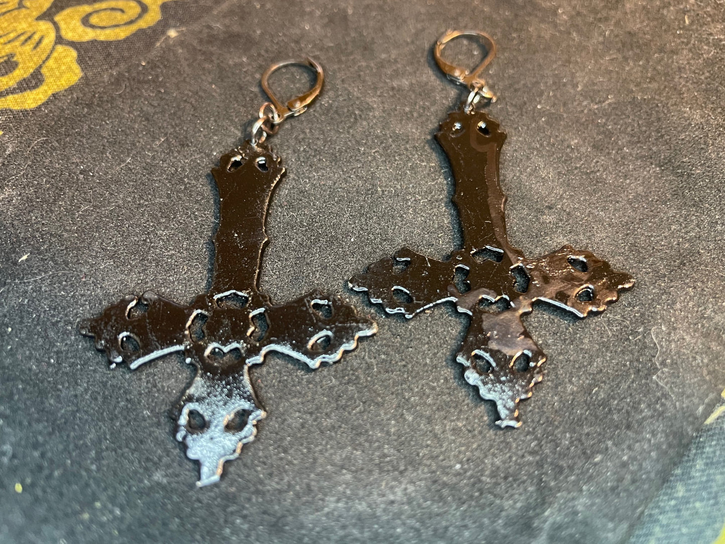 Ornate Upside Down Cross Inverted Crucifix Hand-Poured Aluminum Pendant Earrings Gothic Occult Pagan Satanic Wiccan Jewelry Gift - Black