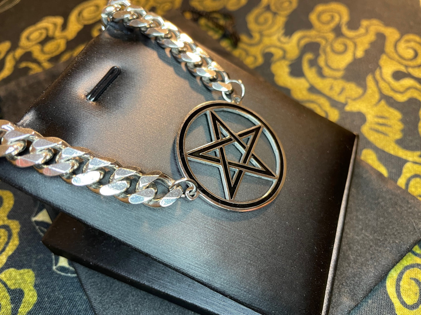 Inverted Pentagram Upside Down Choker Stainless Steel Cuban Link Chain Necklace Gothic Pagan Satanic Wiccan Occult Jewelry Gift - Silver