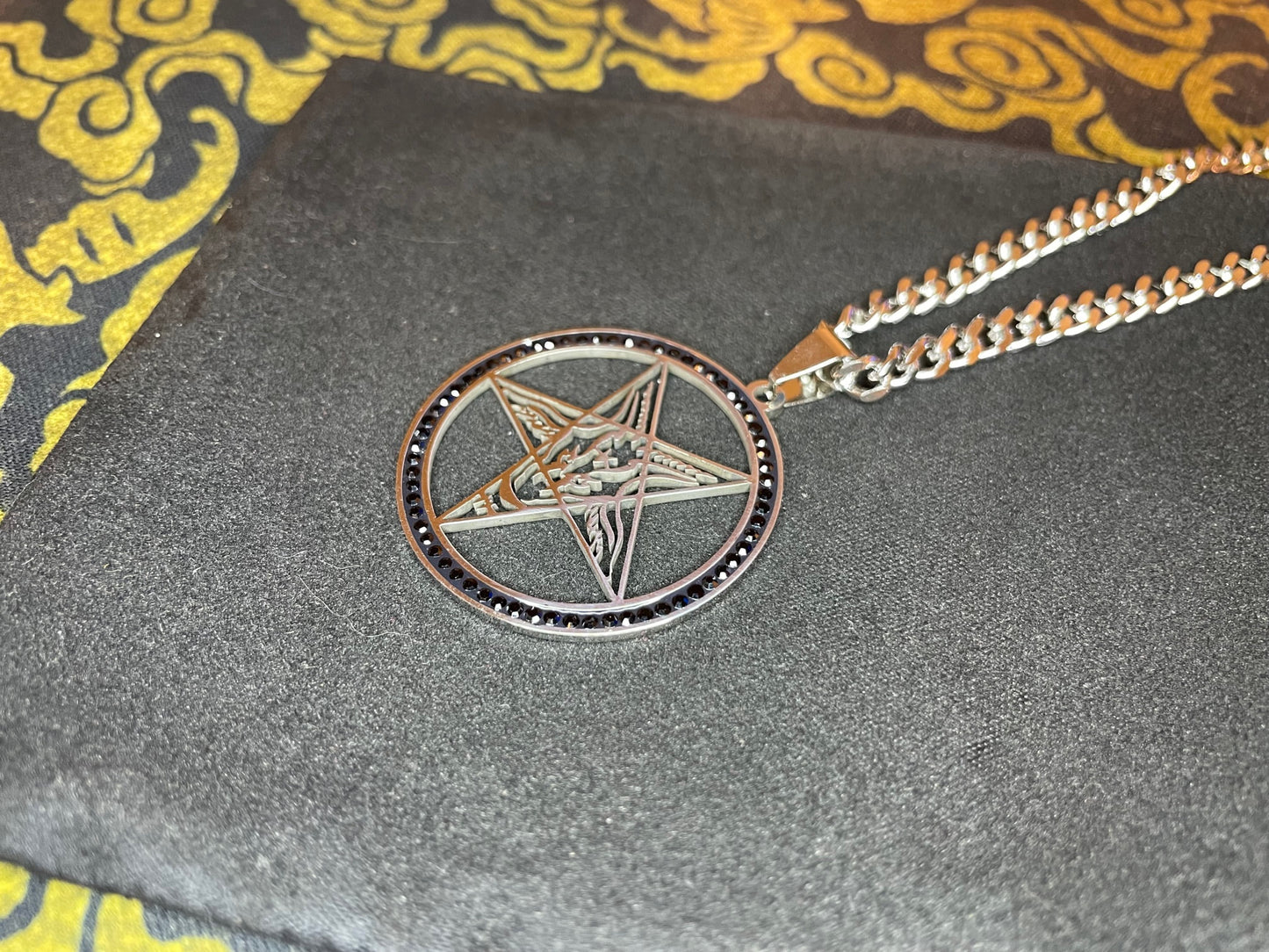 Sigil of Baphomet Church of Satan Upside Down Inverted Pentagram Stainless Steel Pendant Necklace Satanic Jewelry - Silver & Black Diamond