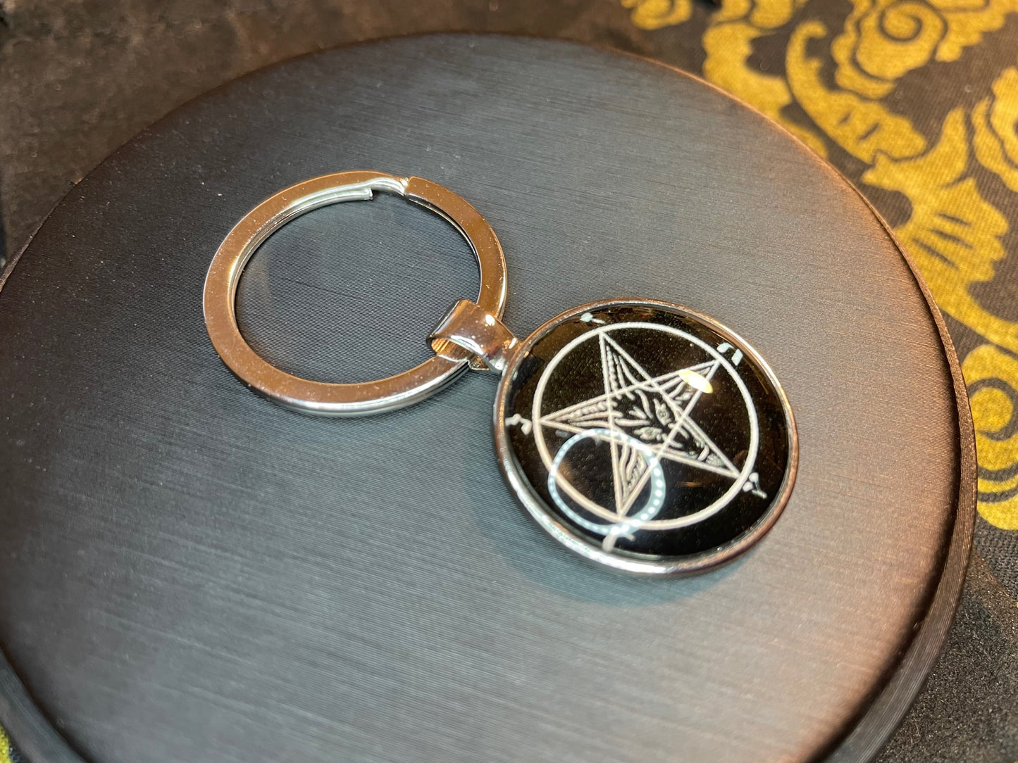 Sigil of Baphomet Church of Satan Inverted Pentagram Keychain Goat Glass Stainless Steel Wiccan Satanic Gothic Occult Gift - Black & White