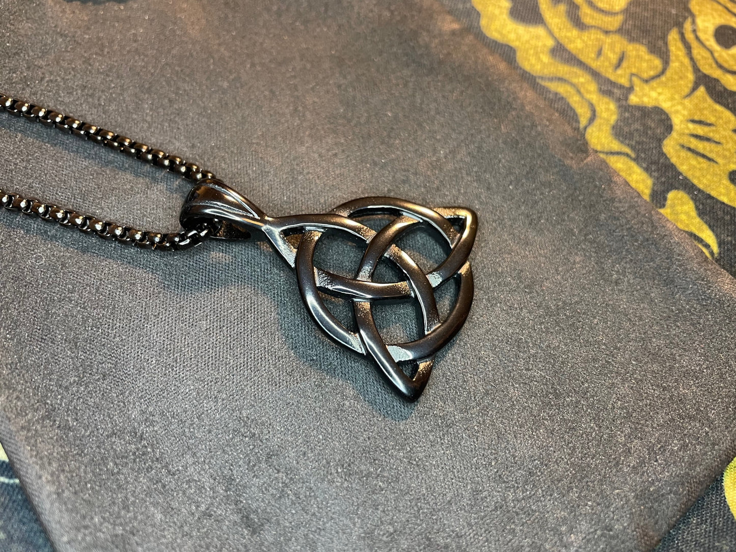 Celtic Triple Knot Viking Nordic Thor Loki Norse Steel Pendant Necklace Amulet Talisman Satanic Wiccan Pagan Occult Jewelry Gift -  Black