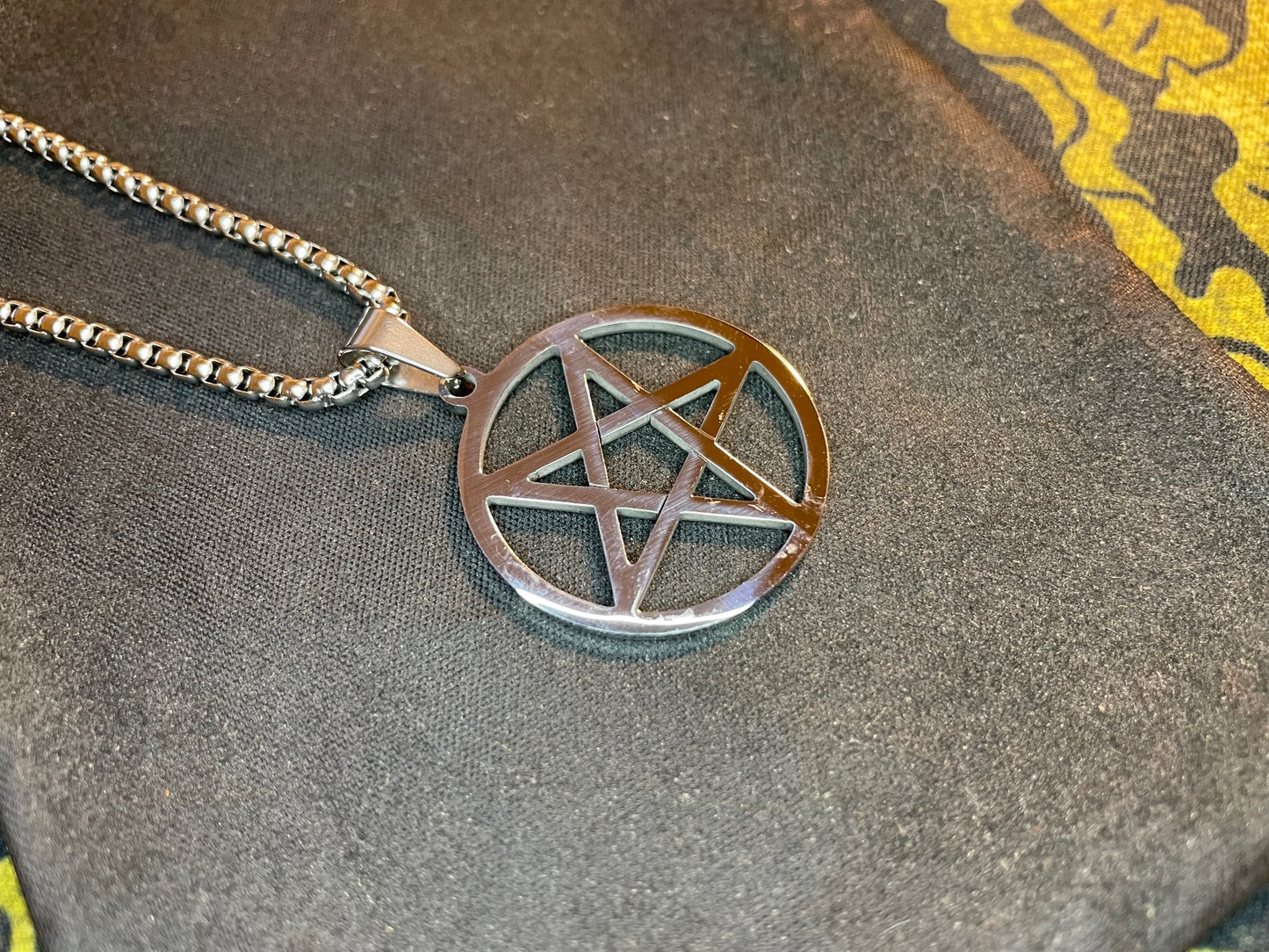 Inverted Pentagram Upside Down Stainless Steel Pendant Necklace Talisman Amulet Gothic Satanic Wiccan Pagan Occult Jewelry Gift - Silver