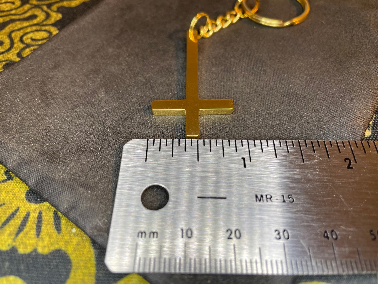 Upside Down Inverted Cross Stainless Steel Pendant Keychain Gothic Minimalist Retro Satanic Church Pagan Wiccan Occult Jewelry Gift - Gold