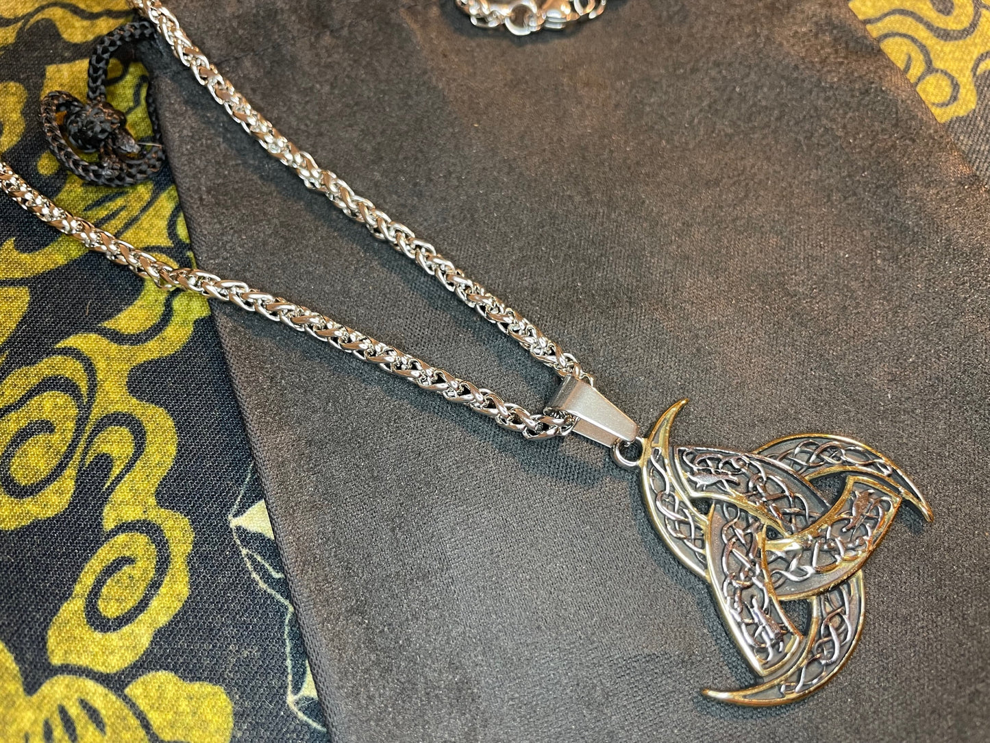 Celtic Trinity Knot Viking Nordic Norse Steel Pendant Necklace Amulet Talisman Satanic Wiccan Pagan Occult Jewelry Gift -  Silver & Gold