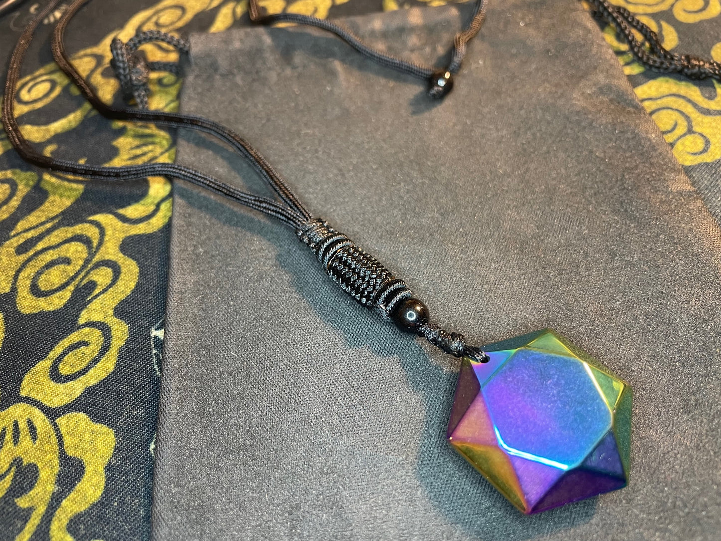 Prismatic Obsidian Volcanic Glass Pendant Necklace Hexagram Healing Centering Meditation Stone Vintage Gothic Pagan Satanic Wiccan - Rainbow