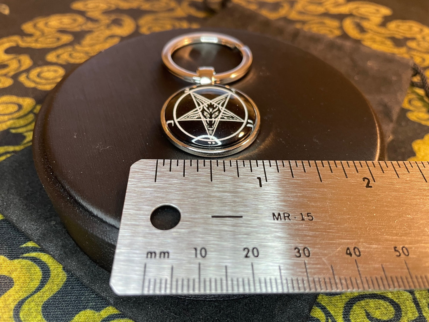 Sigil of Baphomet Church of Satan Inverted Pentagram Keychain Goat Glass Stainless Steel Wiccan Satanic Gothic Occult Gift - Black & White