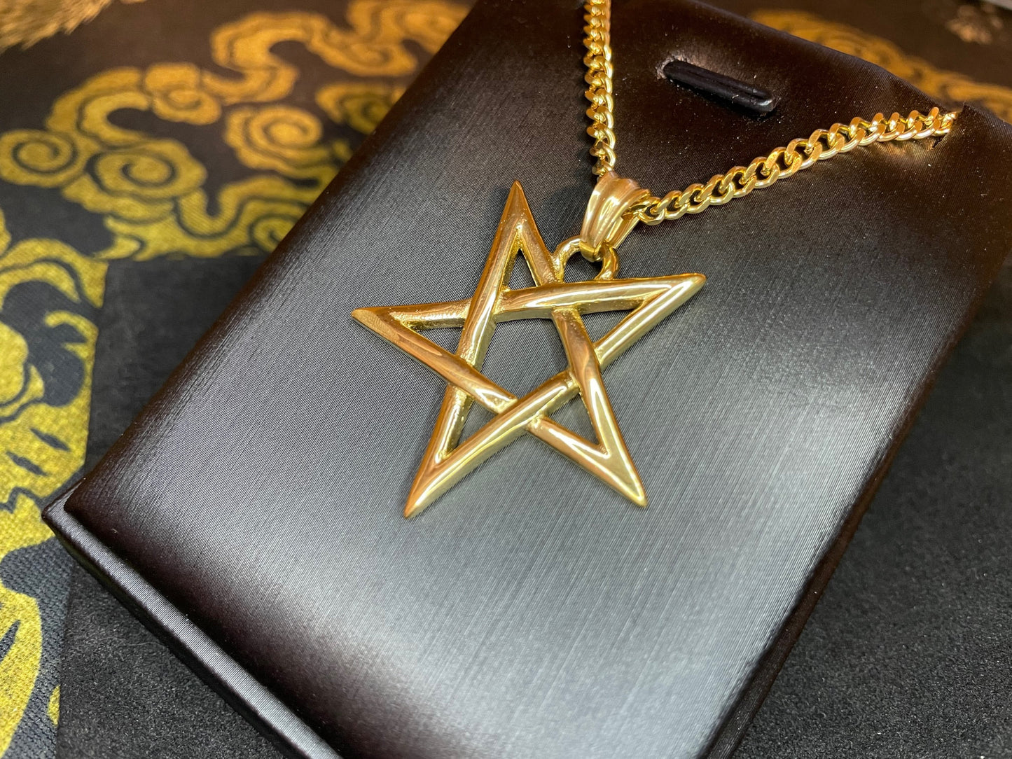 Mystical Upside Down Woven Inverted Pentagram Stainless Steel Retro Pendant Necklace Gothic Satanic Wiccan Occult Jewelry Best Gift - Gold