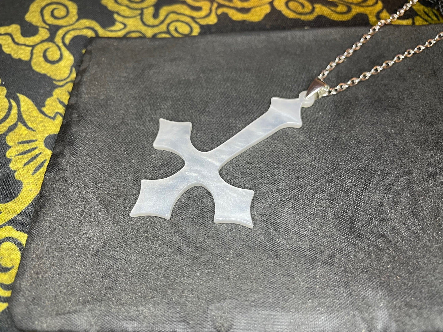 Swirled Acrylic Inverted Upside Down Cross Pendant Necklace Vintage Gothic Satanic Church Pagan Wiccan Occult Jewelry Best Gift - White