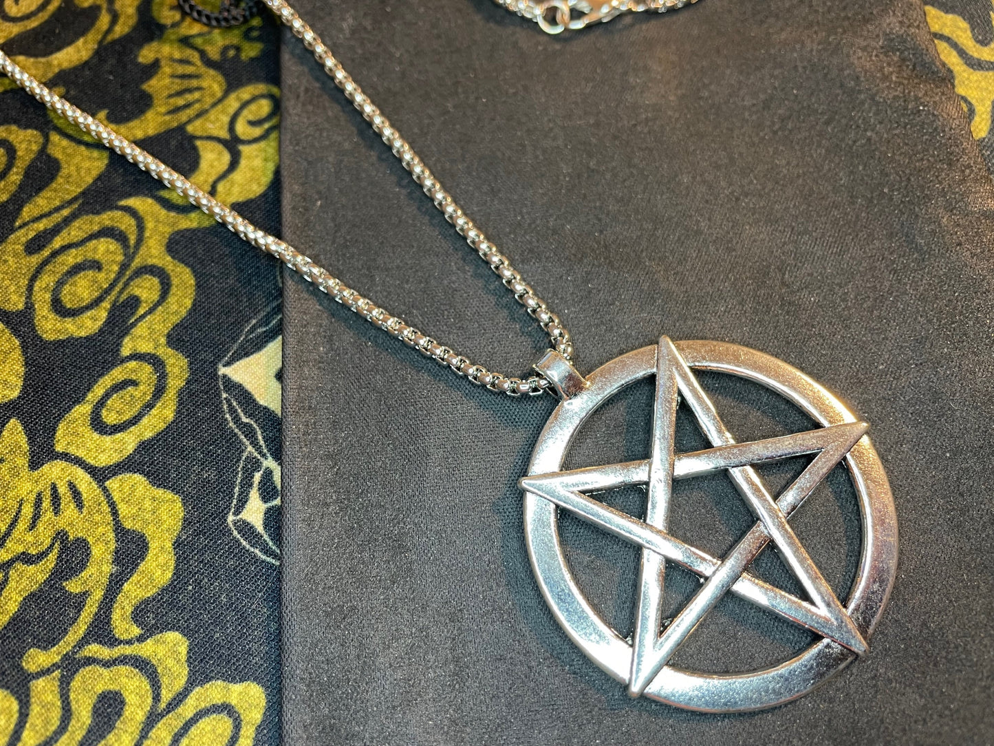 Large Pentagram Intertwined Pentacle Star Circle Stainless Steel Pendant Necklace Satanic Wiccan Pagan Occult Jewelry Best Gift - Silver