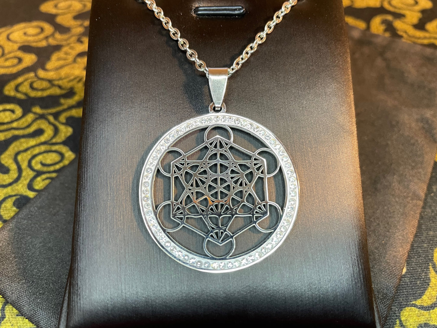 Metatron's Cube Flower of Life Sacred Geometry Yoga Hindu Buddhism Stainless Steel Pendant Necklace Occult Jewelry -  Silver & White Diamond