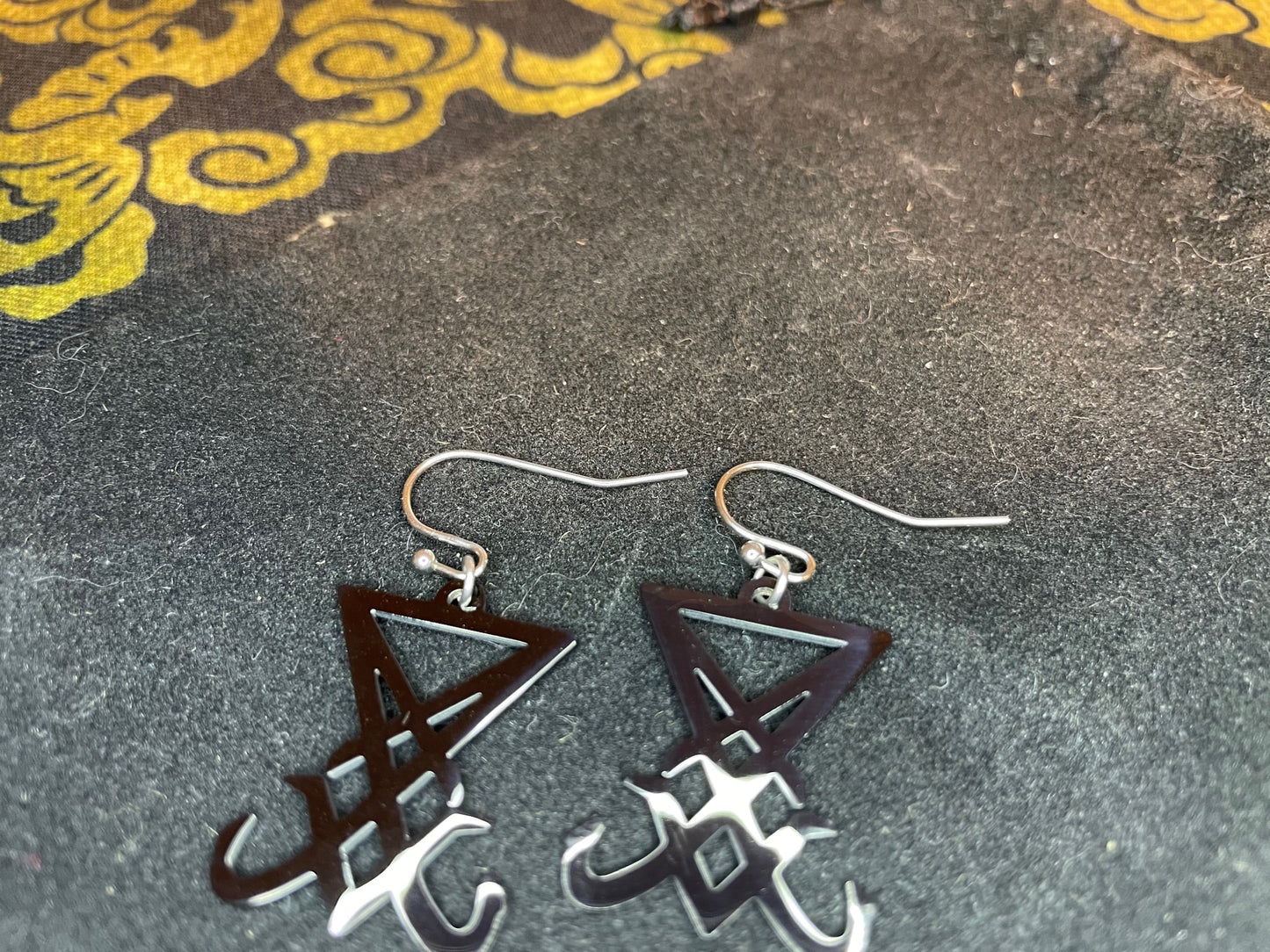 Sigil of Lucifer Seal of Satan Stainless Steel Earwire French Loop Earrings Gothic Pagan Satanic Church Wiccan Occult Jewelry Gift  - Black