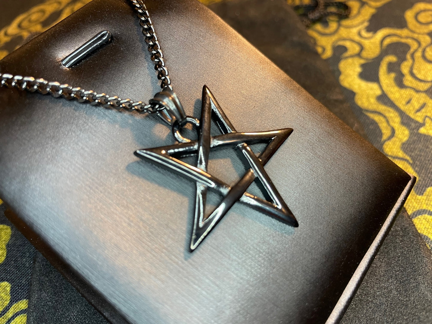 Mystical Upside Down Woven Inverted Pentagram Stainless Steel Retro Pendant Necklace Gothic Satanic Wiccan Occult Jewelry Best Gift - Black