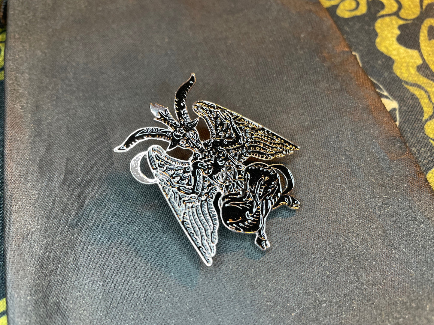 Baphomet Statue Lapel Pin Large Black Enamel Brooch Goat Head Stainless Steel Church of Satan Wiccan Satanic Gothic Occult Jewelry Gift