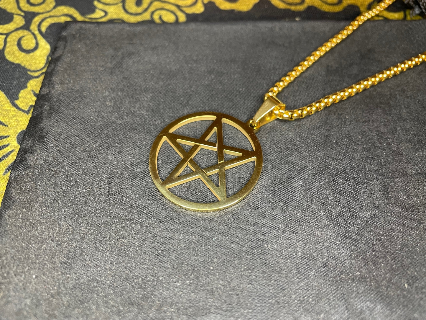 Inverted Pentagram Upside Down Stainless Steel Pendant Necklace Talisman Amulet Gothic Satanic Wiccan Pagan Occult Jewelry Best Gift - Gold