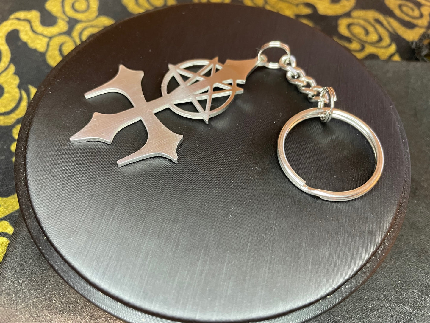 Vampire Fang Upside Down Cross Inverted Pentagram Stainless Steel Pendant Keychain Gothic Satanic Church Wiccan Occult Jewelry Gift - Silver