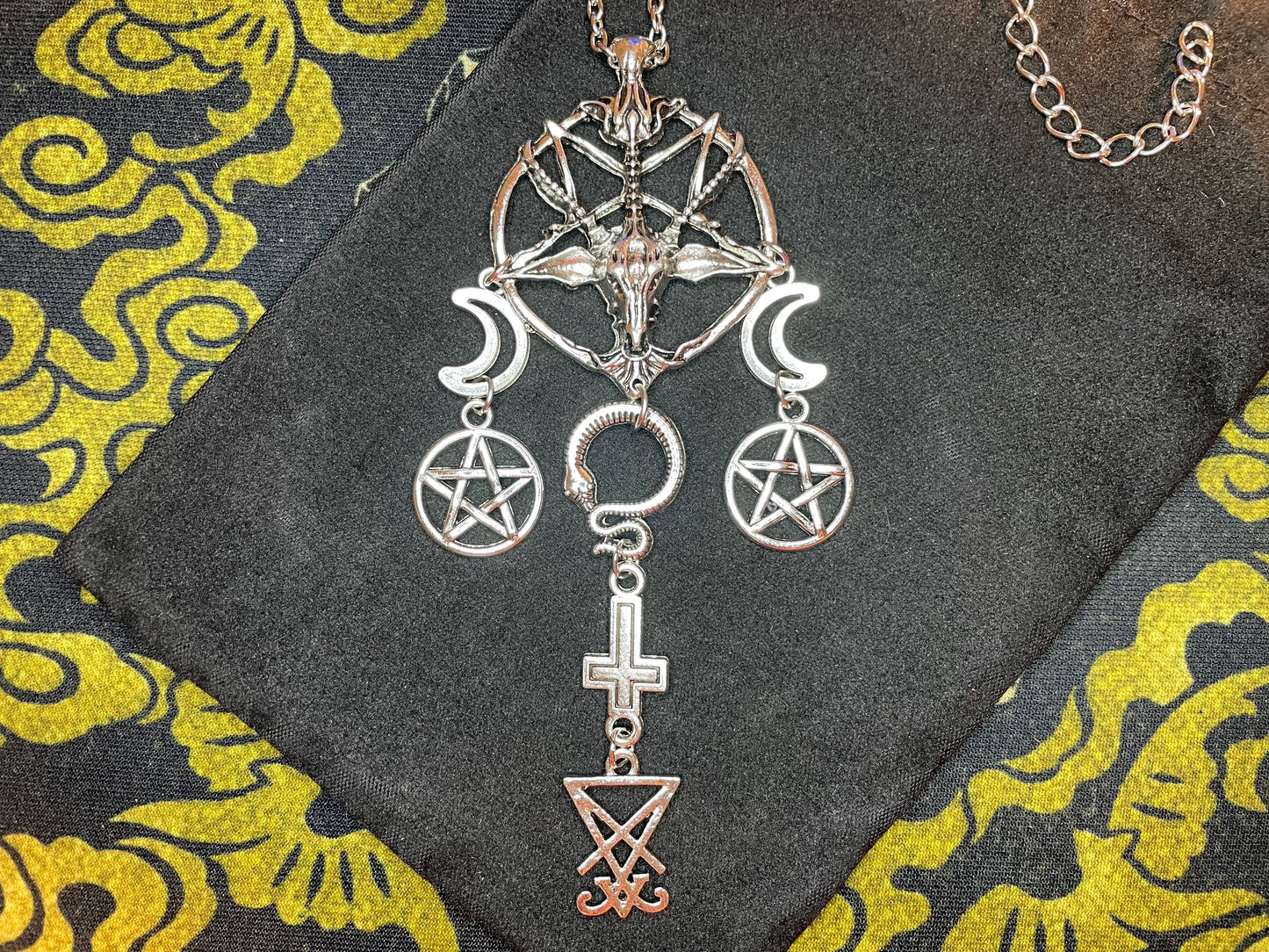 Sigil of Baphomet Lucifer Inverted Pentagram Pentacle Crescent Wiccan Moon Goat Snake Upside Down Cross Necklace Satanic Occult Jewelry Gift