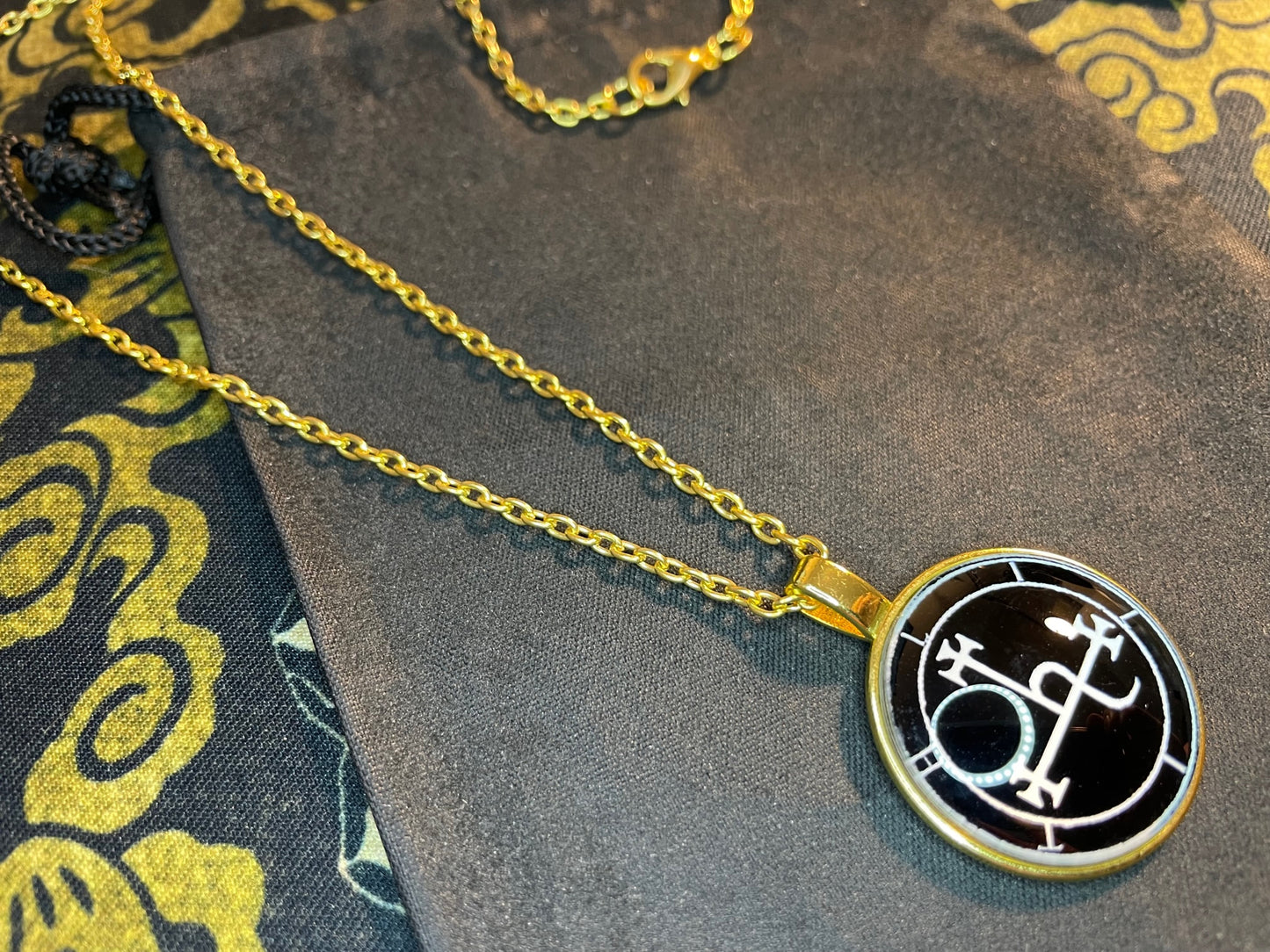 Goddess Lilith Sigil Seal Baphomet Lucifer Glass Stainless Steel Pendant Necklace Feminine Satanic Wiccan Occult Jewelry Best Gift - Gold