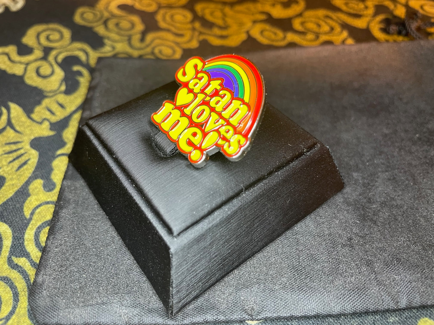 Satan Loves Me Rainbow Heart Stainless Steel Enamel Lapel Pin Wiccan Satanic Goth Pagan Occult Jewelry Gift - Red Orange Yellow Green Pride