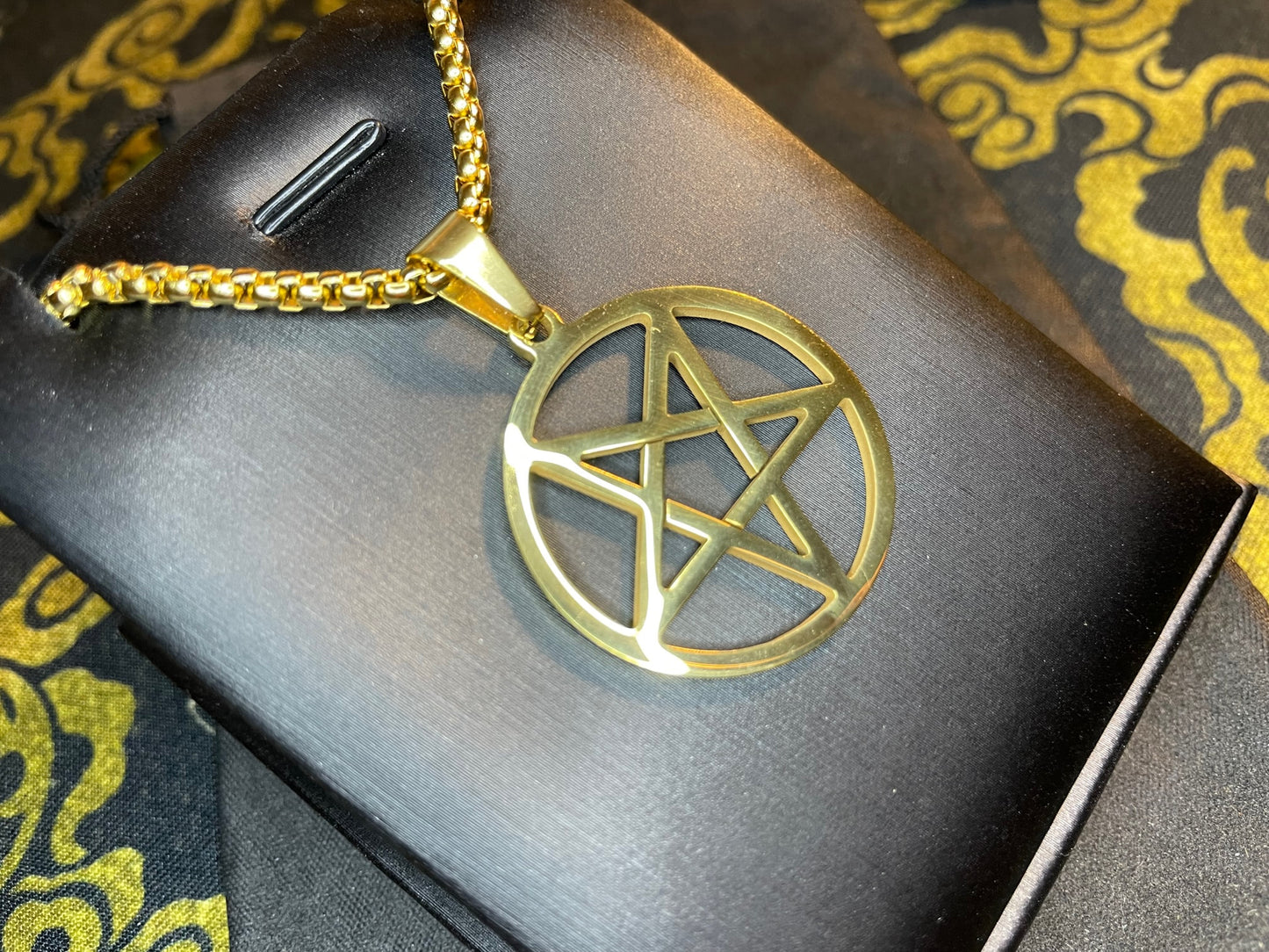 Inverted Pentagram Upside Down Stainless Steel Pendant Necklace Talisman Amulet Gothic Satanic Wiccan Pagan Occult Jewelry Best Gift - Gold