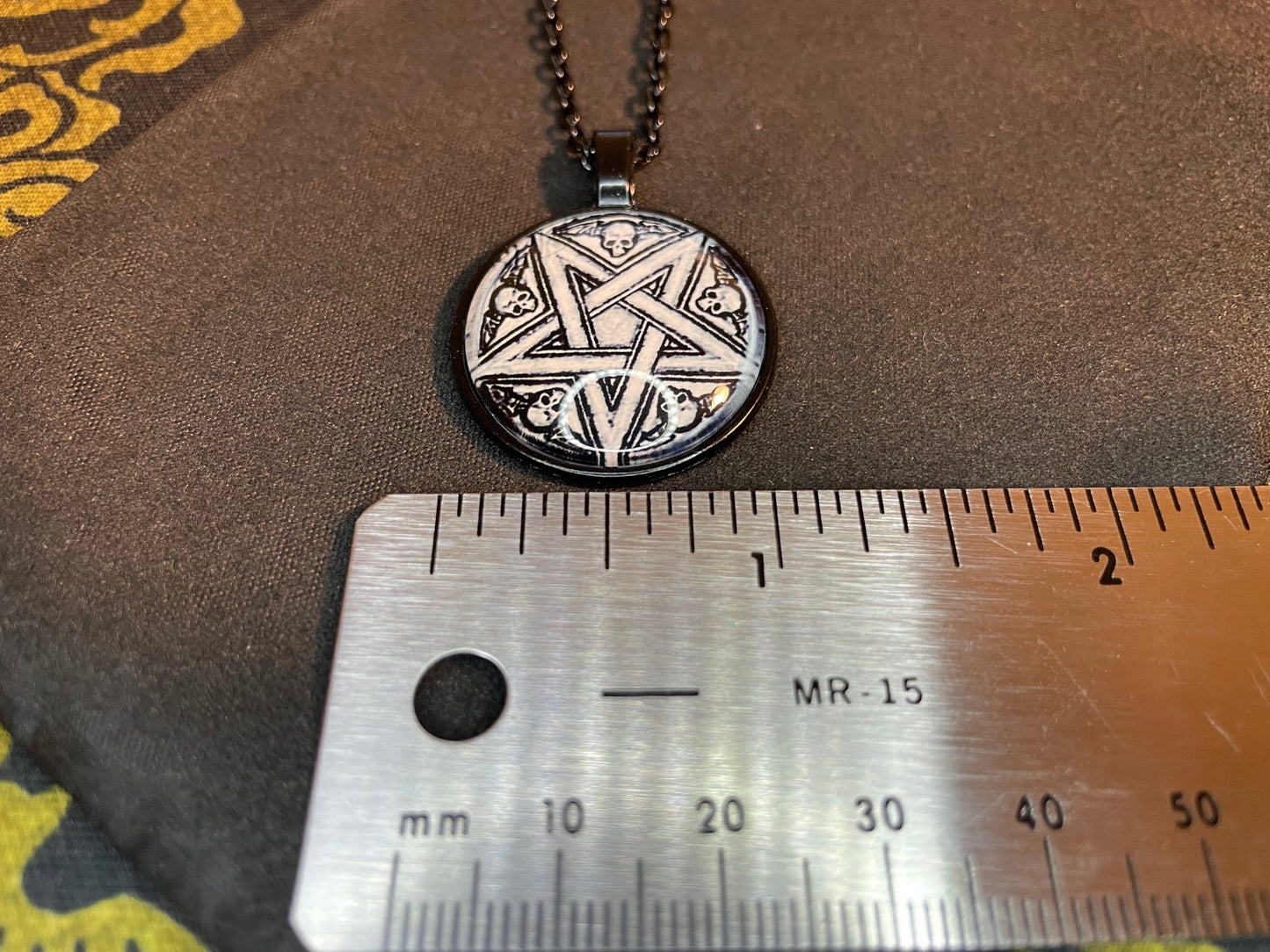 Inverted Pentagram Upside Down Skulls Glass Stainless Steel Pendant Necklace Satanic Wiccan Pagan Occult Jewelry Best Gift - White & Black