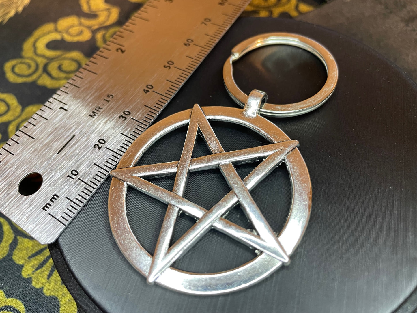 Inverted Pentagram Stainless Steel Keychain Upside Down Star Seal of Satan Wiccan Satanic Church Gothic Pagan Occult Jewelry Gift - Silver