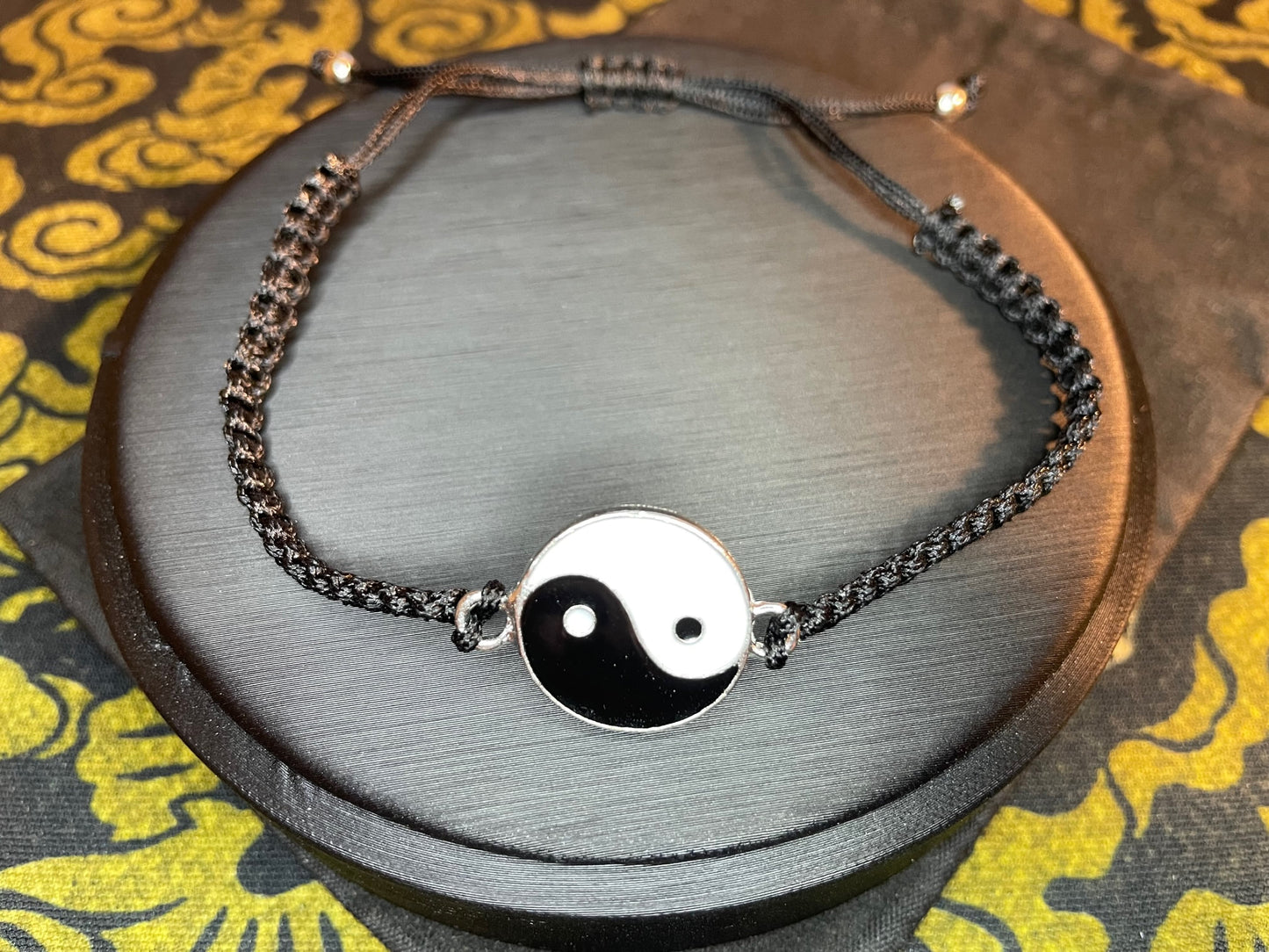 Yin Yang Taijitu Taoist Symbol Stainless Steel Balance Paracord Bracelet Gothic Satanic Wiccan Pagan Occult Jewelry Gift - Black & White