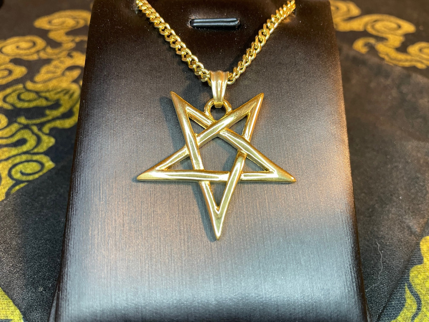 Mystical Upside Down Woven Inverted Pentagram Stainless Steel Retro Pendant Necklace Gothic Satanic Wiccan Occult Jewelry Best Gift - Gold